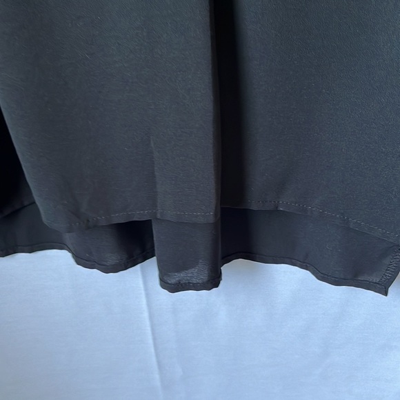 Black V-neck Long Top - Picture 6 of 15